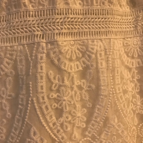 Lace Knee-length Dress - Picture 9 of 9